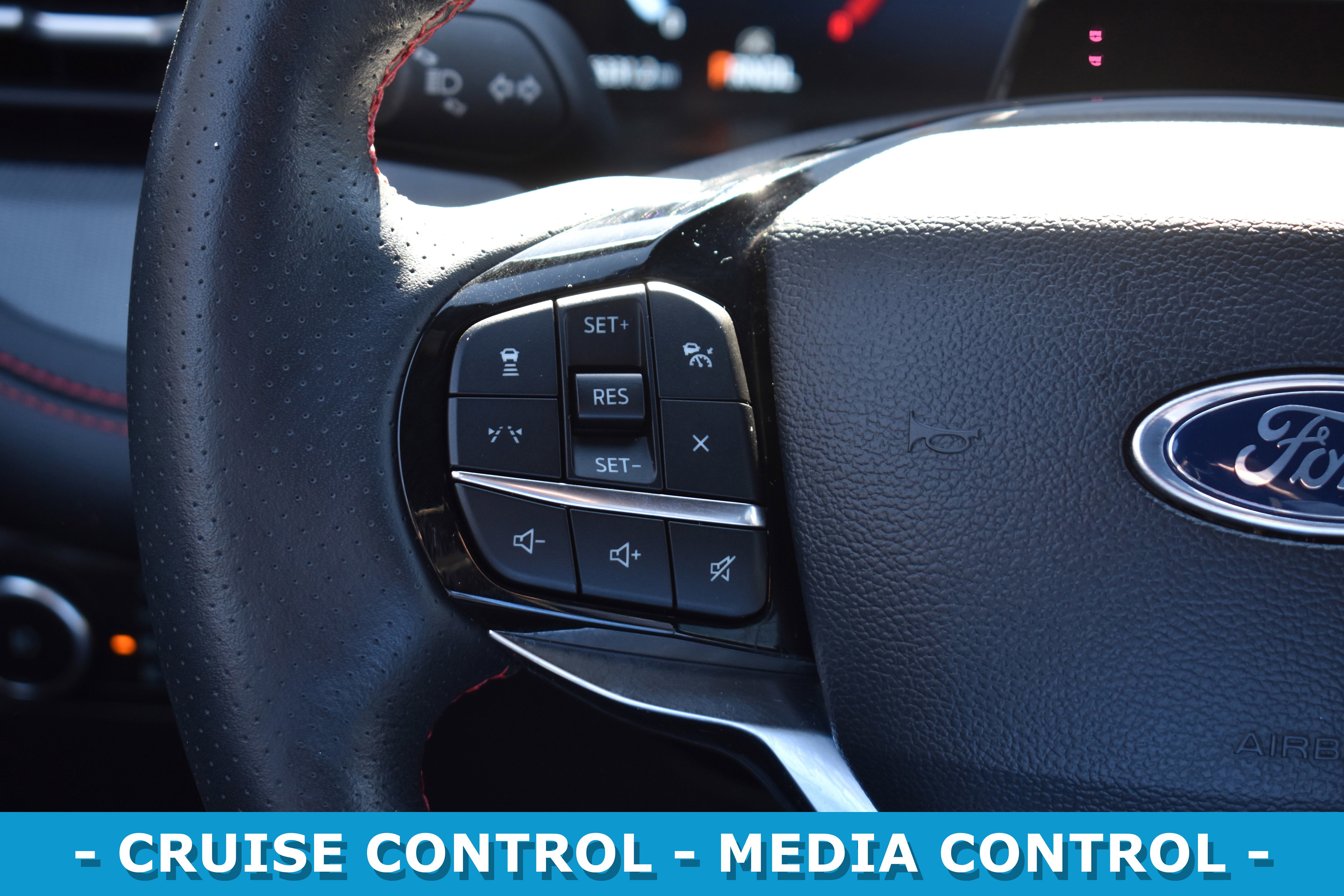 Used 2025 Ford Explorer ST-Line image 12