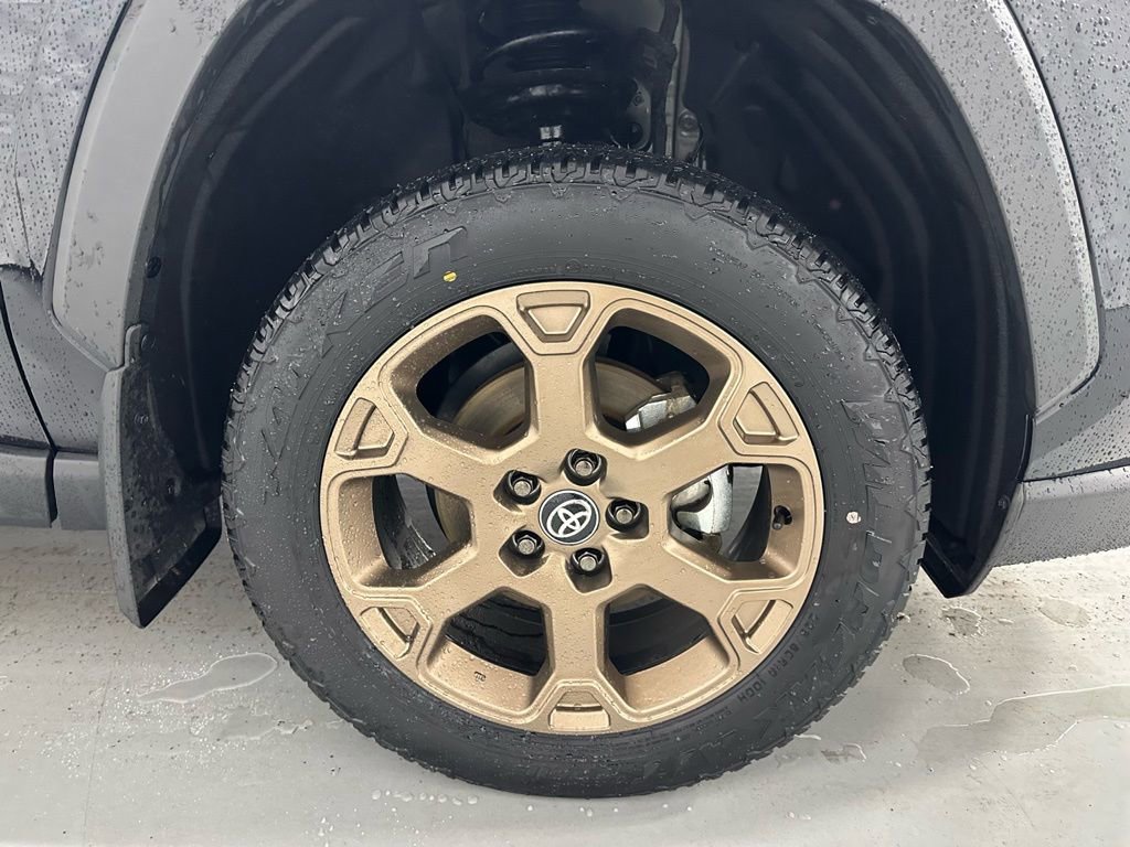 Used 2025 Toyota RAV4 Woodland Edition image 61