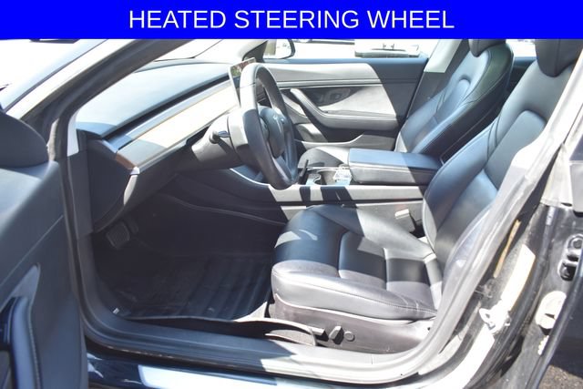 Used 2020 Tesla Model 3 Standard Range RWD image 4