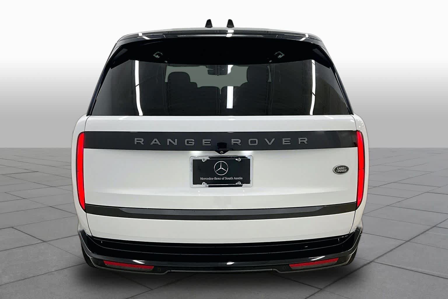 Used 2023 Land Rover Range Rover Long Wheelbase SE AWD/4WD image 5