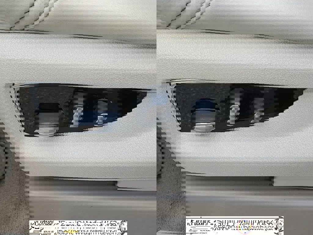 Used 2020 Cadillac Escalade Luxury image 37