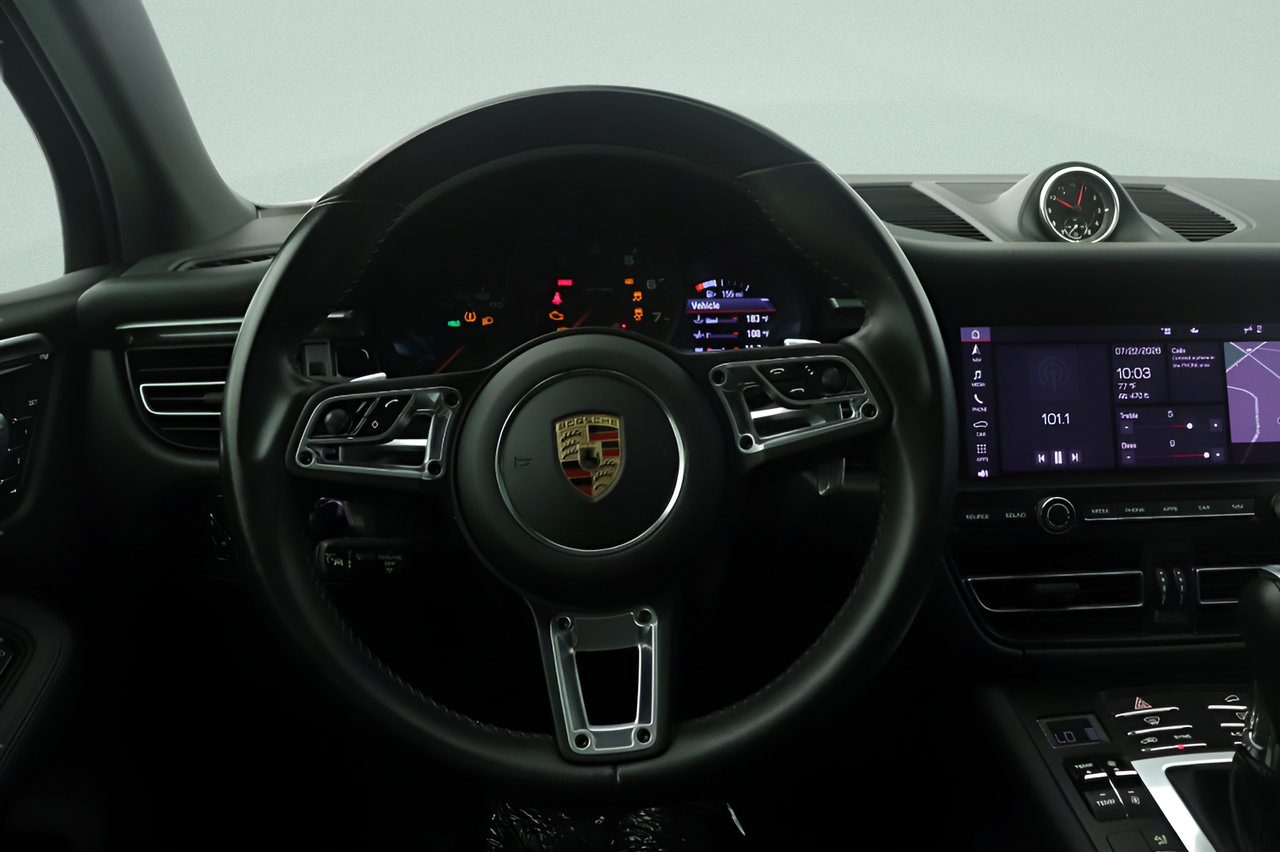 Used 2020 Porsche Macan AWD/4WD image 8