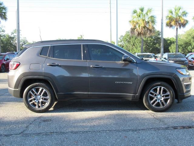 Used 2020 Jeep Compass Latitude image 2