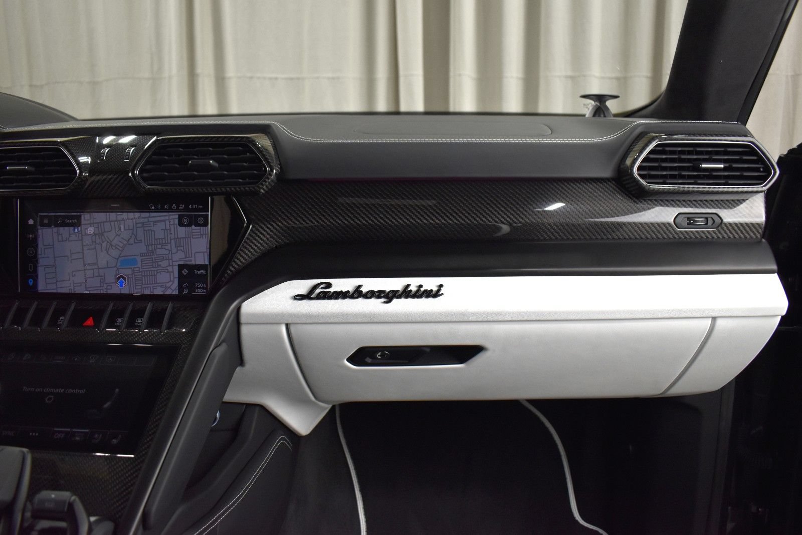 Used 2024 Lamborghini Urus S AWD/4WD image 20