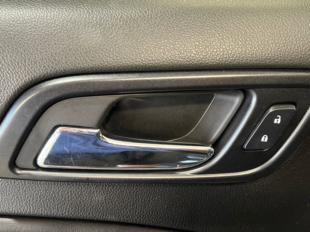 Used 2019 GMC Yukon SLT AWD/4WD image 36