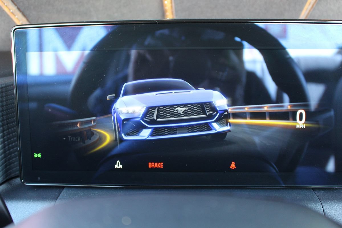 Used 2024 Ford Mustang GT RWD image 19