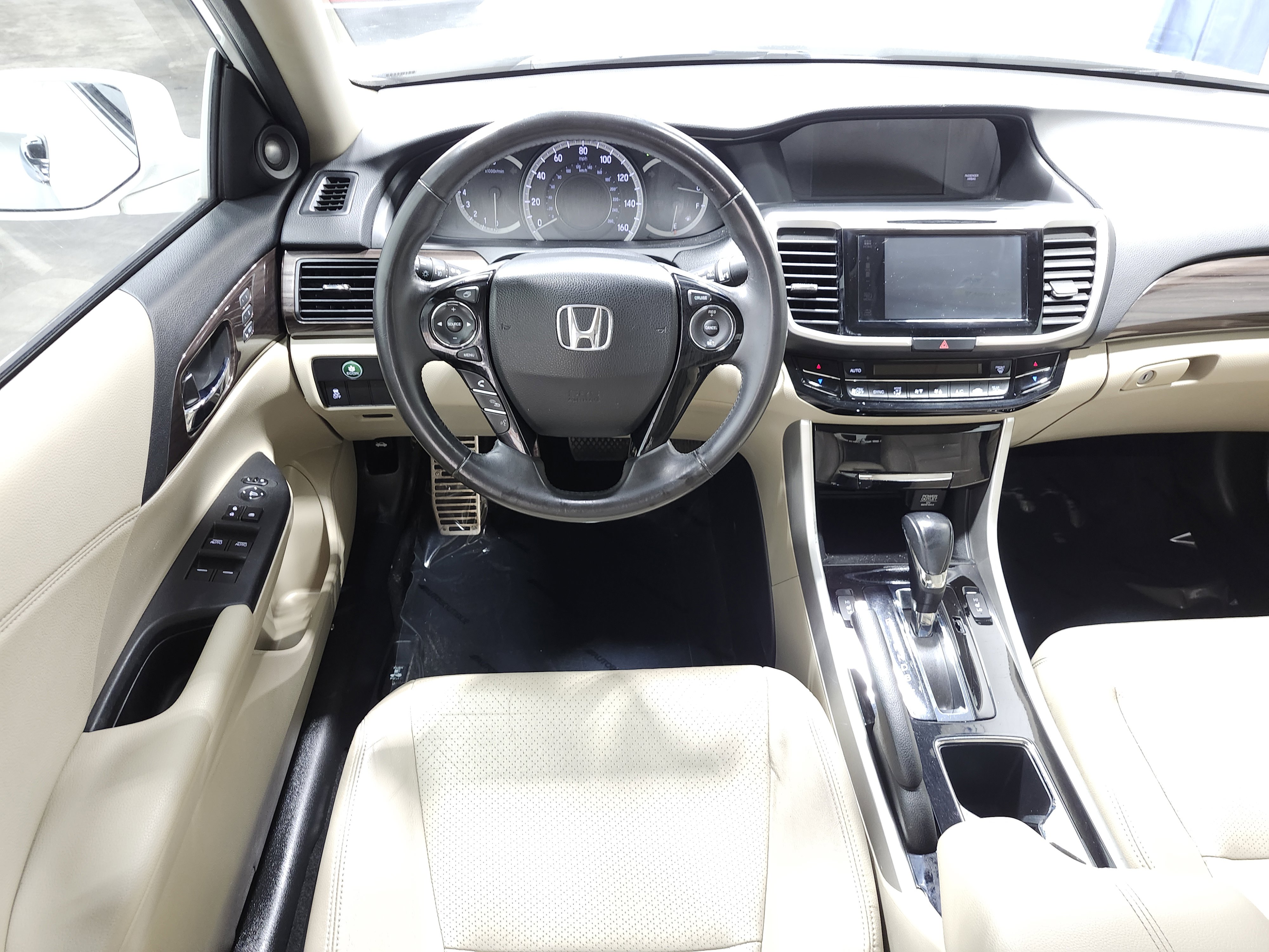 Used 2017 Honda Accord EX-L image 27
