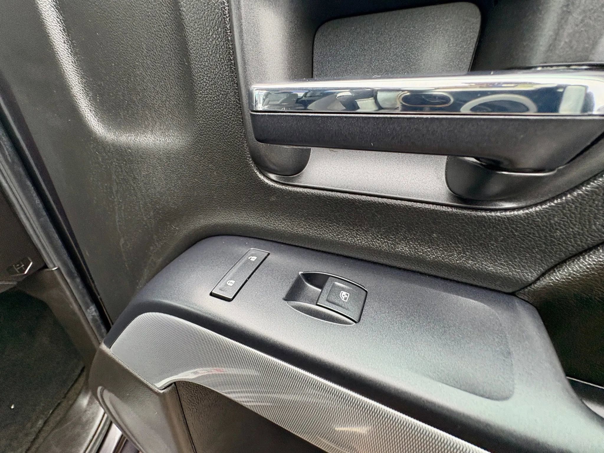 Used 2016 Chevrolet Silverado 1500 LT w/ All Star Edition image 22