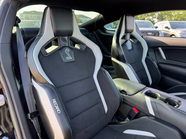 Used 2020 Ford Mustang Shelby GT500 w/ Technology Package RWD image 11