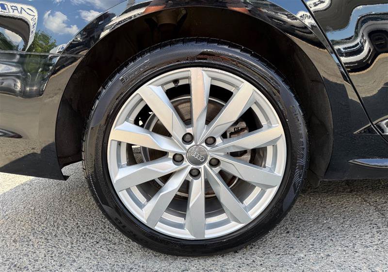 Used 2018 Audi A4 2.0T Ultra Premium w/ Convenience Package FWD image 12