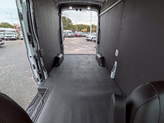 New 2027 Ford Transit 250 148 High Roof w/ Load Area Protection Package RWD image 17
