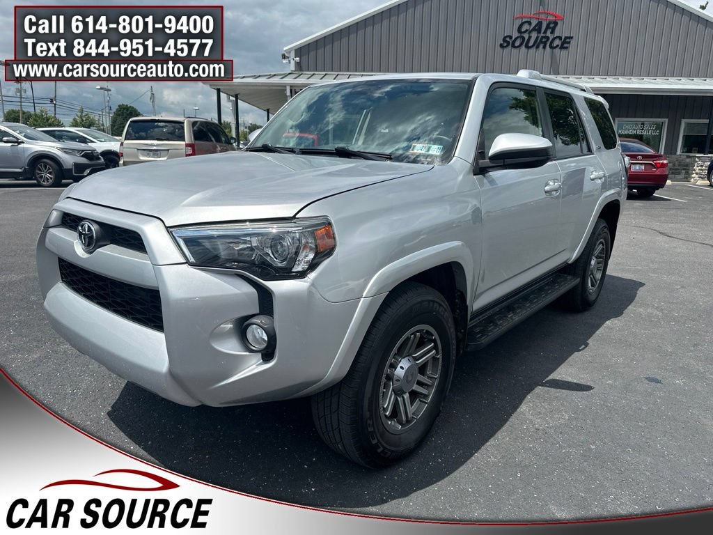 Used 2018 Toyota 4Runner SR5 AWD/4WD image 2