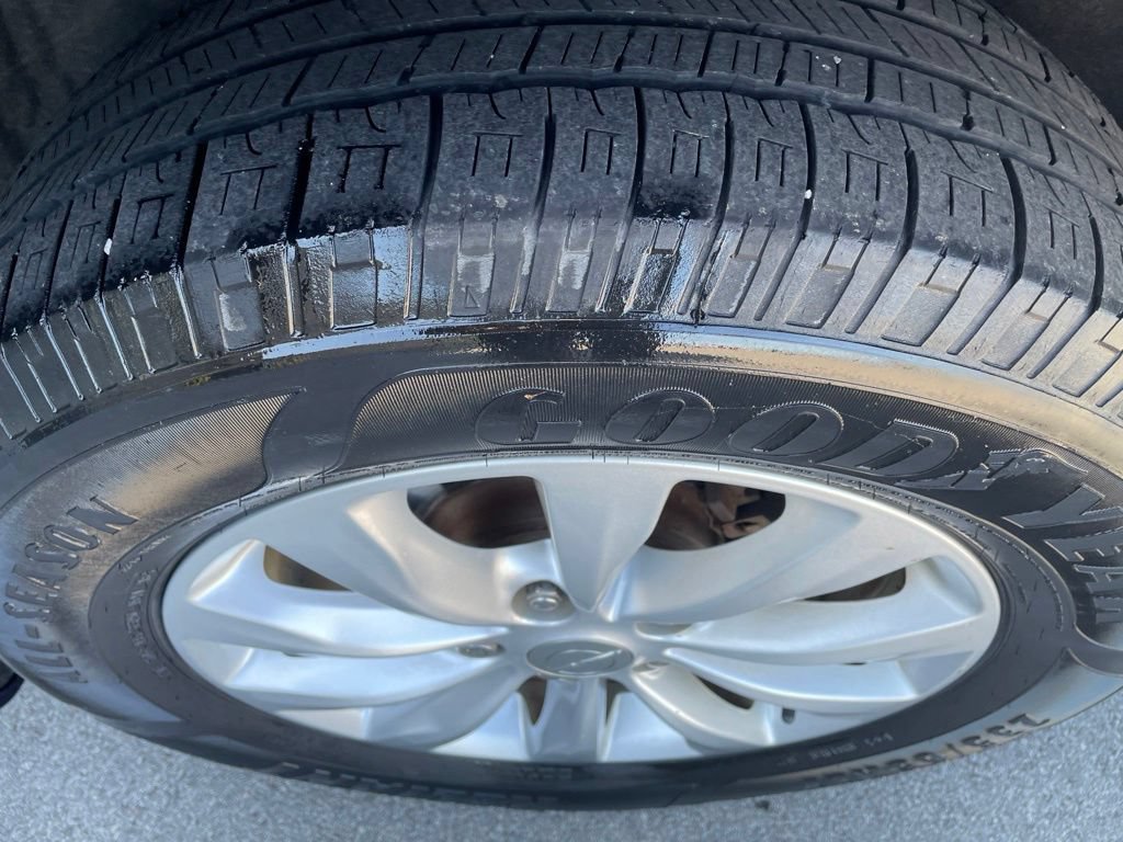 Used 2017 Chrysler Pacifica Touring-L FWD image 28