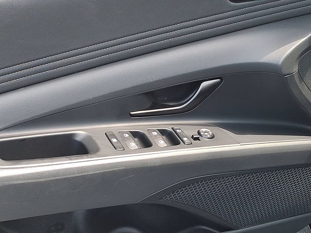 Used 2025 Hyundai Elantra Sport w/ Cargo Package FWD image 14