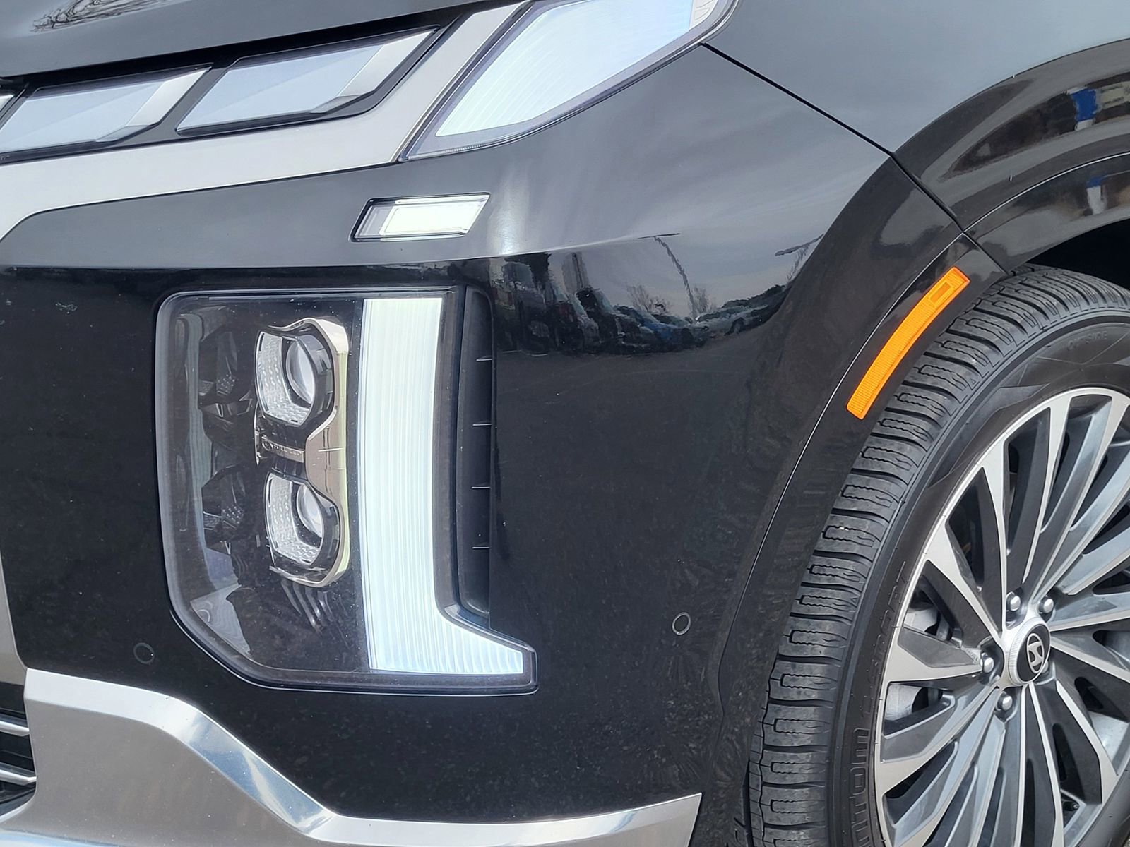 Used 2024 Hyundai Palisade Calligraphy image 5