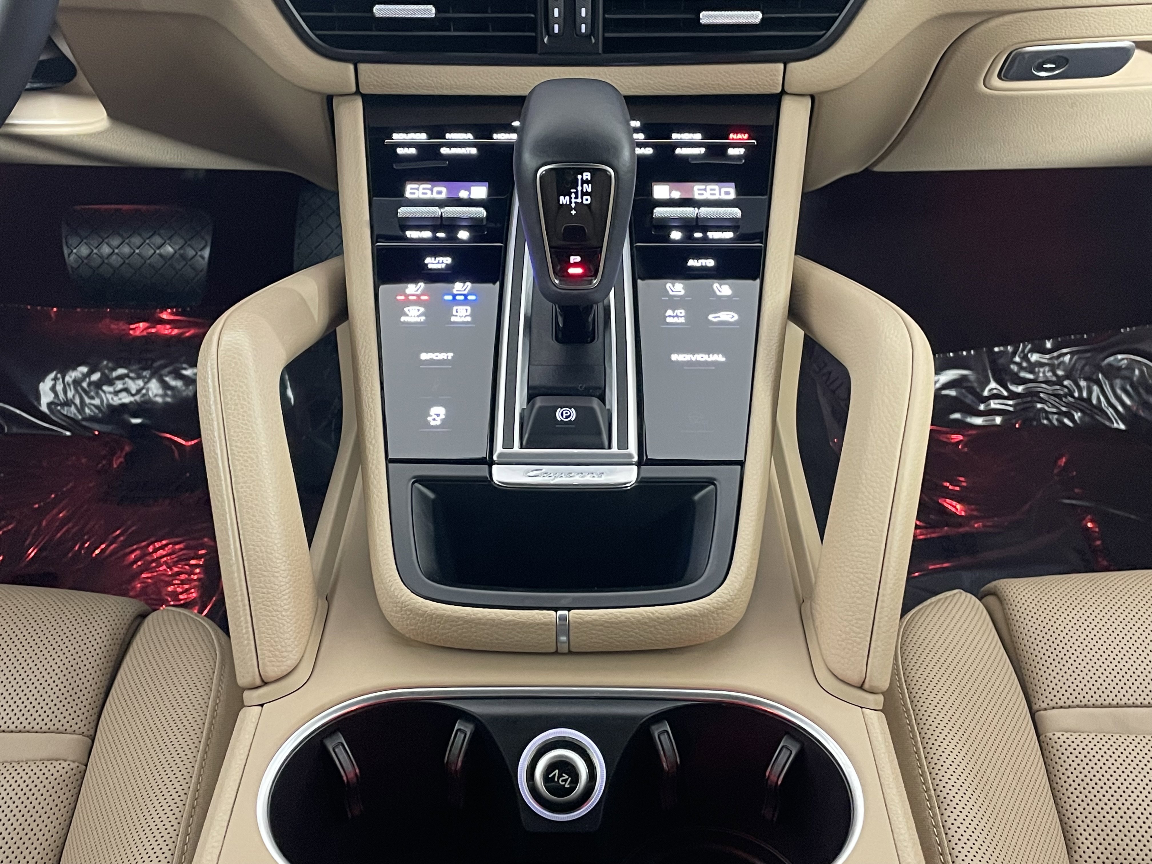 Used 2023 Porsche Cayenne image 20