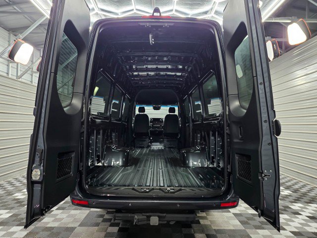 Used 2024 Mercedes-Benz Sprinter 3500 image 11