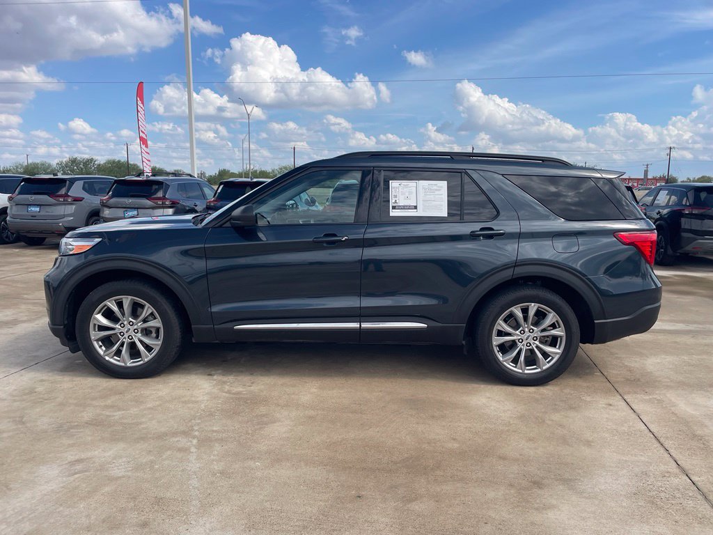 Used 2023 Ford Explorer XLT w/ Equipment Group 202A RWD image 5