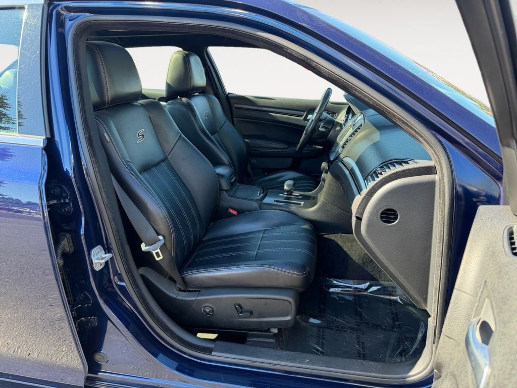 Used 2014 Chrysler 300 S RWD image 24
