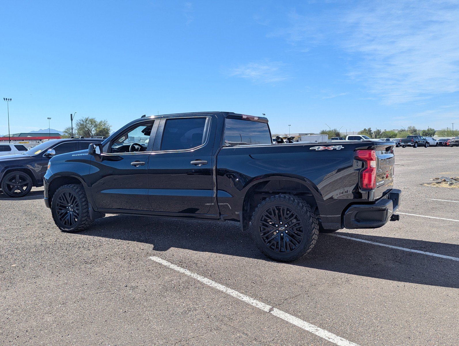 Used 2022 Chevrolet Silverado 1500 Custom image 3