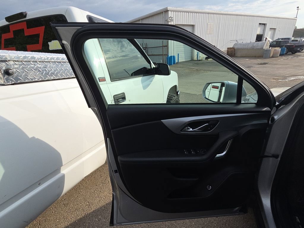 Used 2020 Chevrolet Blazer LT image 6