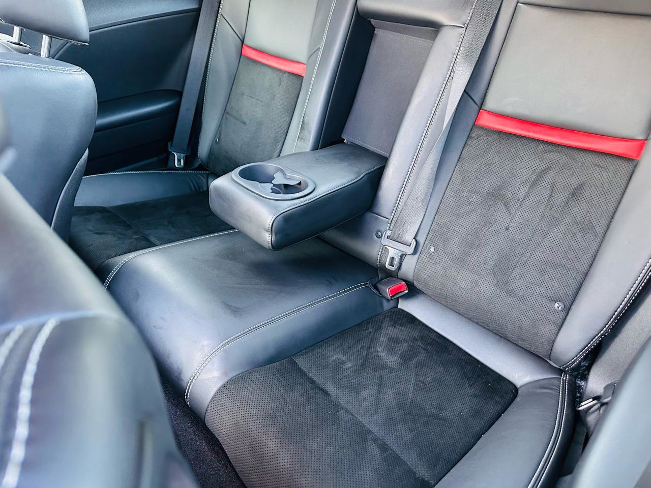 Used 2014 Dodge Challenger SRT8 image 31