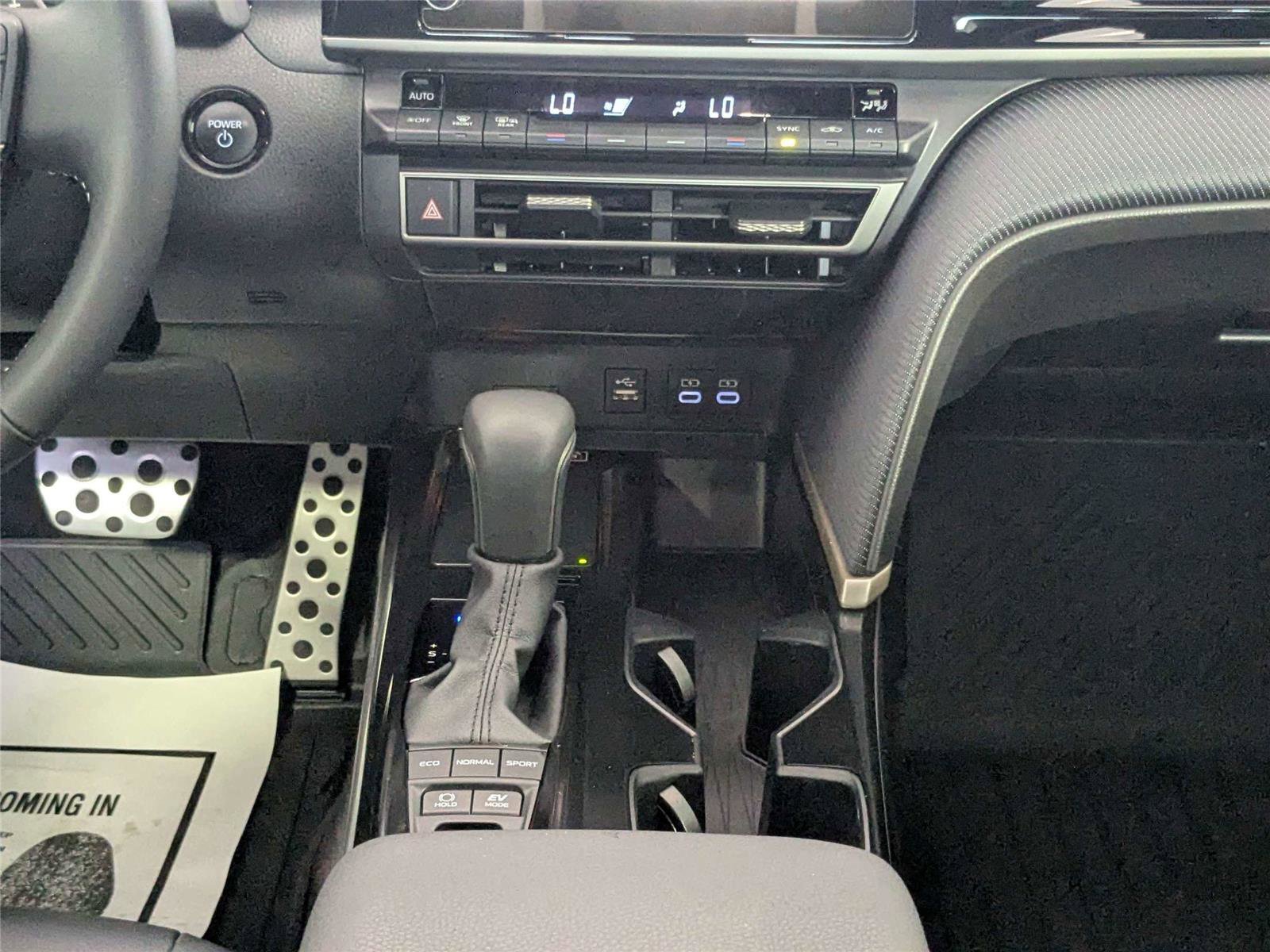 Used 2025 Toyota Camry SE FWD image 41