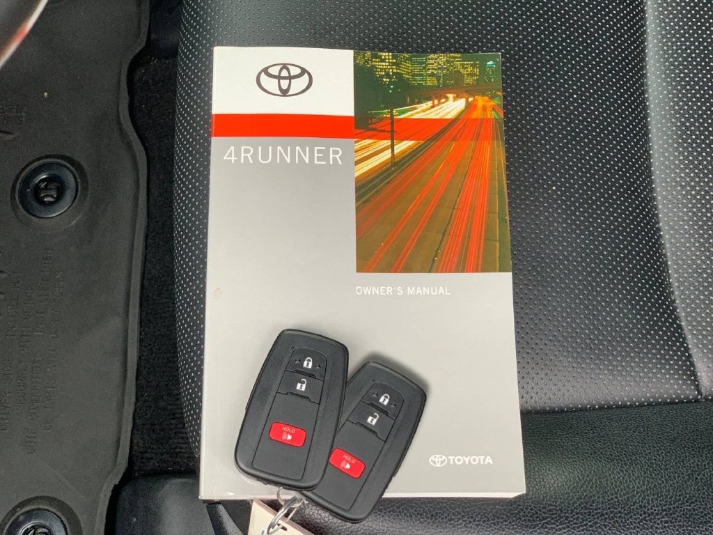 Used 2024 Toyota 4Runner TRD Off-Road Premium w/ Off Road Premium Plus Package AWD/4WD image 9