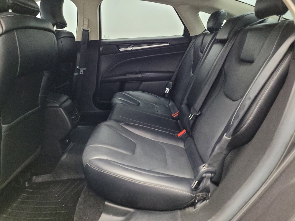 Used 2017 Ford Fusion Titanium image 18