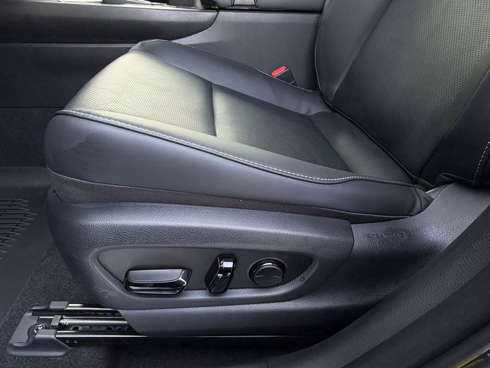 New 2026 Lexus UX 300h AWD image 13