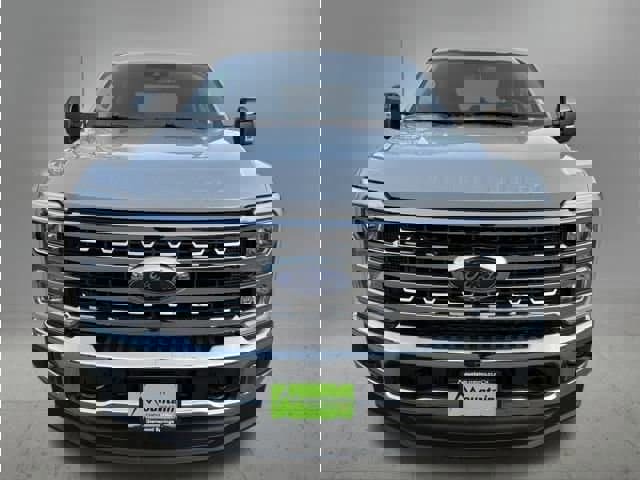 Used 2025 Ford F350 Lariat w/ FX4 Off-Road Package image 8
