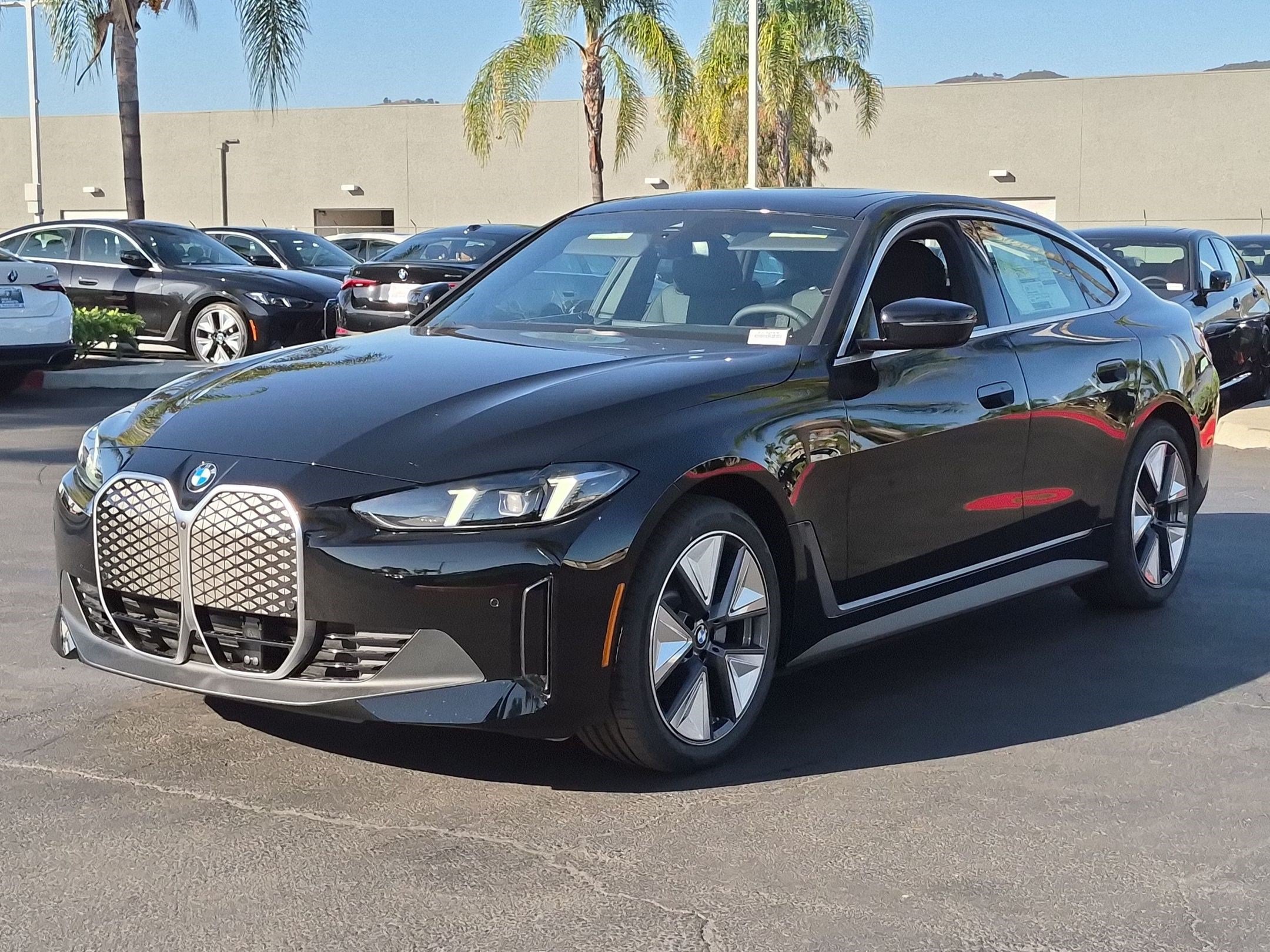 New 2026 BMW i4 eDrive40 w/ Parking Assistance Package RWD image 5