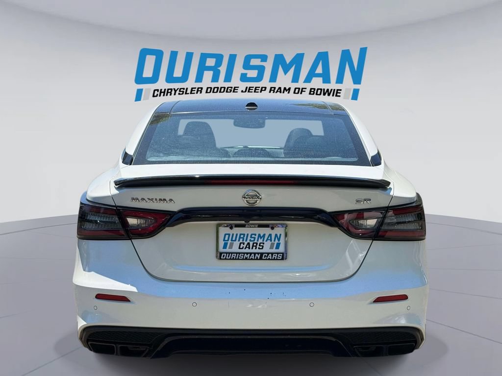 Used 2022 Nissan Maxima SR w/ Sport Mat Group FWD image 3