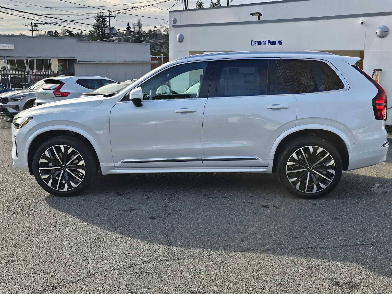 New 2026 Volvo XC90 B6 Plus w/ Protection Package Premier AWD/4WD image 7