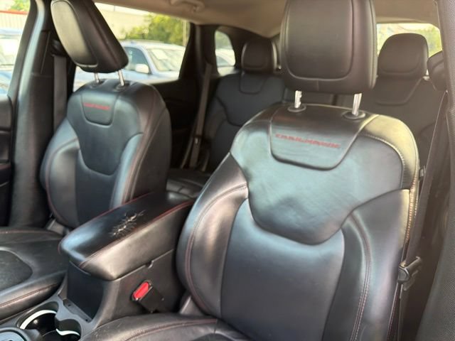 Used 2014 Jeep Cherokee Trailhawk w/ Comfort/Convenience Group AWD/4WD image 15