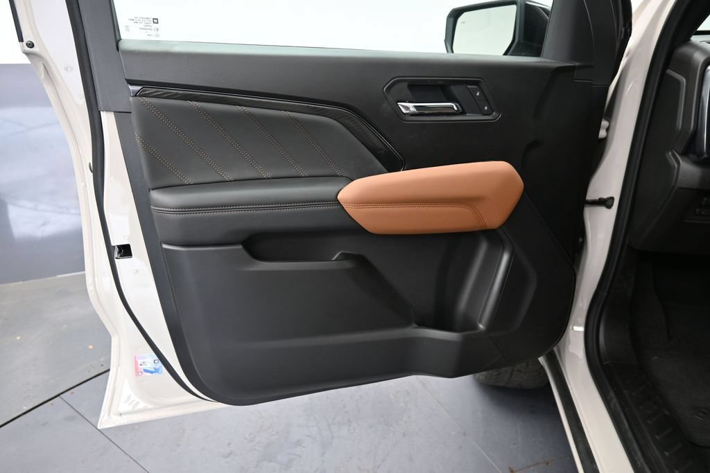 New 2026 GMC Canyon AT4 w/ Nightfall Essentials Package AWD/4WD image 16