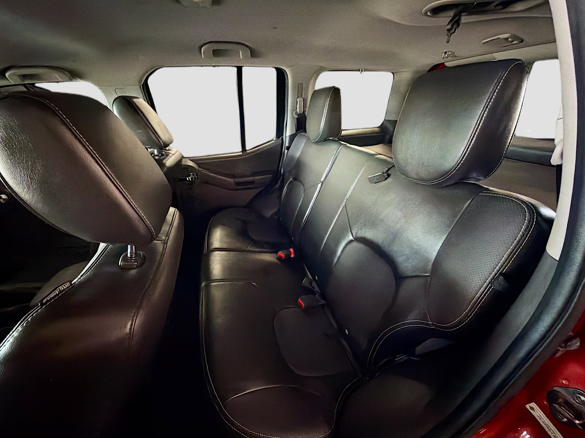 Used 2014 Nissan Xterra PRO-4X w/ Pro-4x Leather Package AWD/4WD image 27