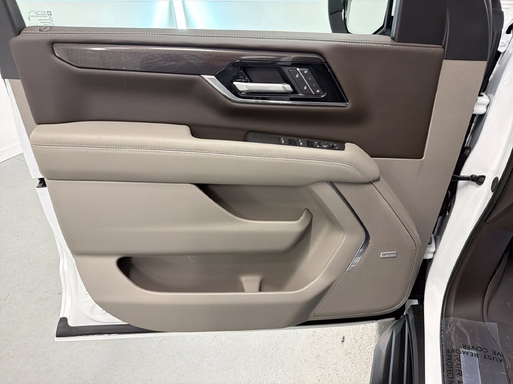 New 2027 GMC Yukon Elevation w/ LPO, Floor Liner Package RWD image 17