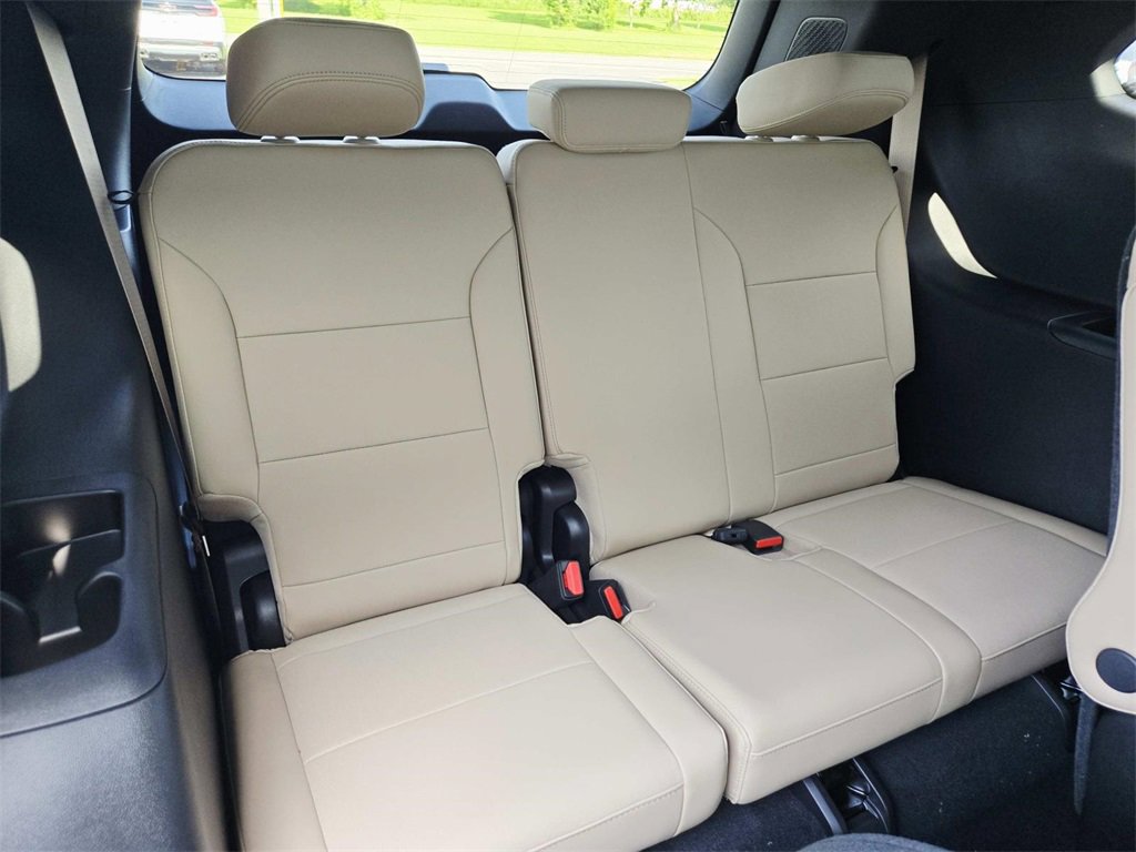 New 2025 Buick Enclave Preferred w/ Power Package image 15