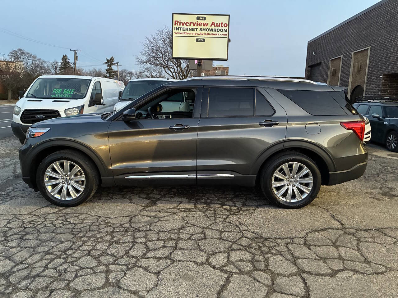 Used 2020 Ford Explorer Limited image 9