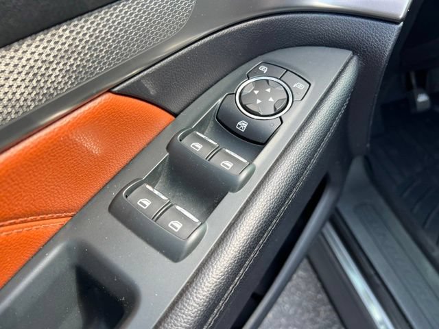 Used 2019 Ford Explorer XLT w/ Equipment Group 202A FWD image 27