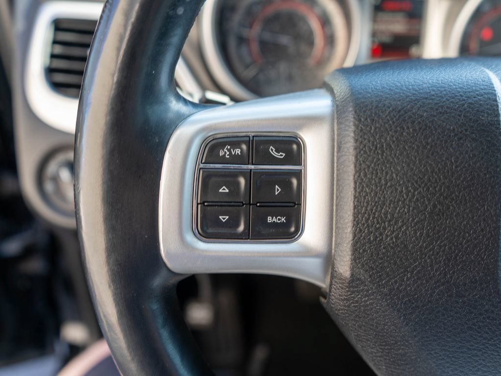 Used 2015 Dodge Journey SXT w/ Flexible Seating Group FWD image 17