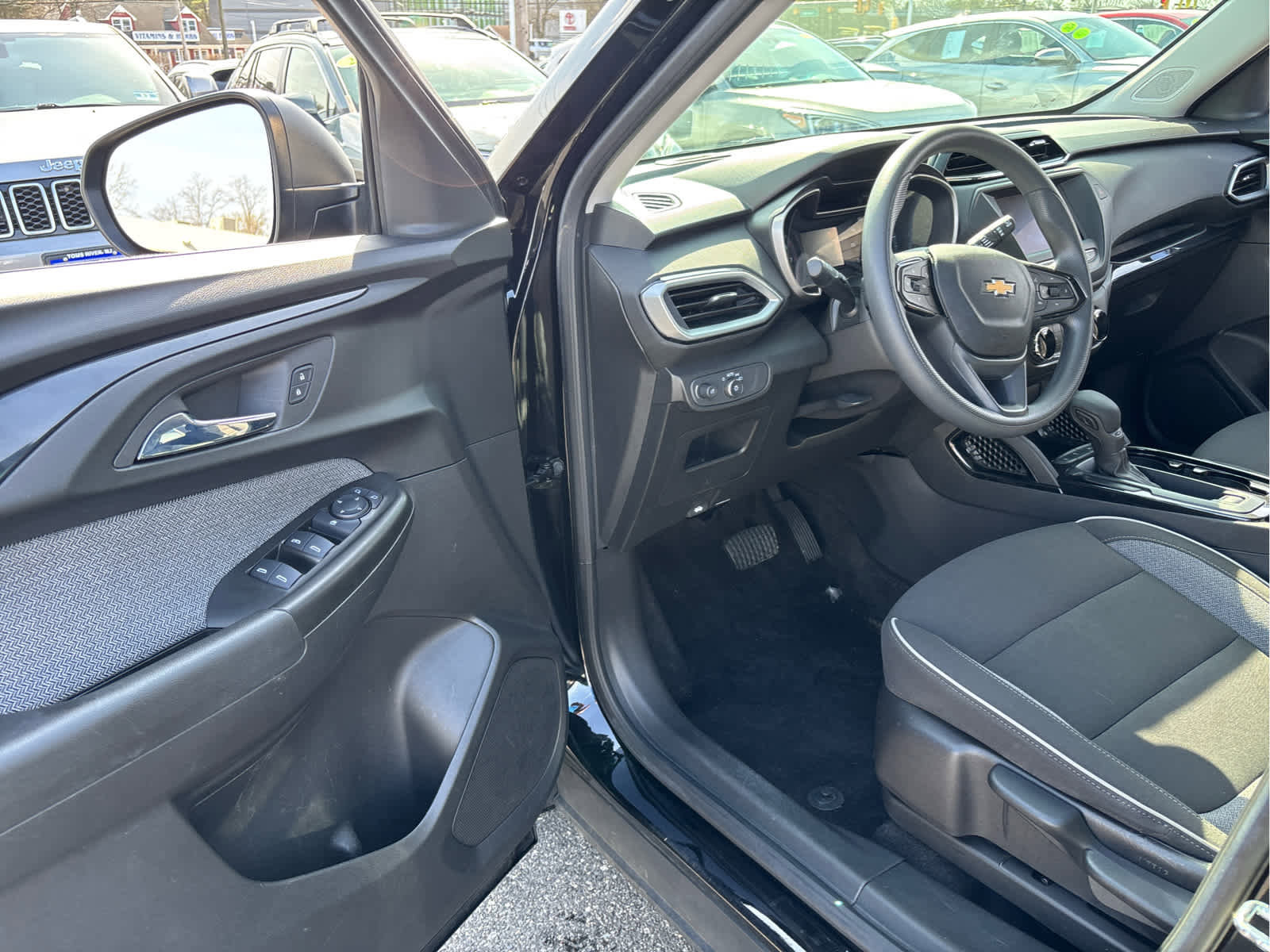 Certified 2023 Chevrolet TrailBlazer LS FWD image 8