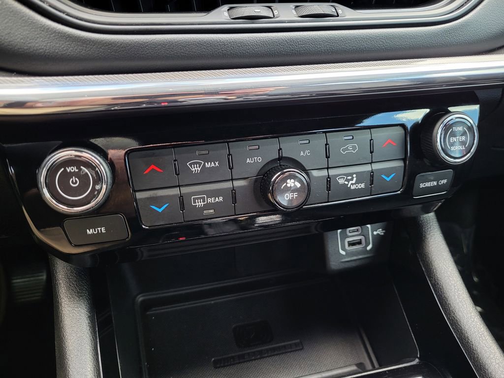 Used 2024 Jeep Compass Limited image 15