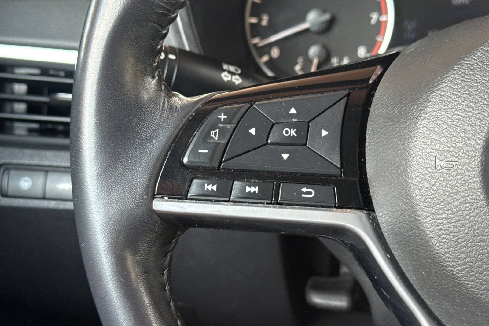 Used 2021 Nissan Altima 2.5 SV w/ SV Premium Package FWD image 29