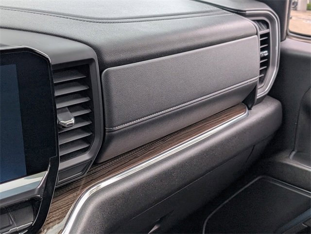 Used 2023 Chevrolet Silverado 1500 LT image 24