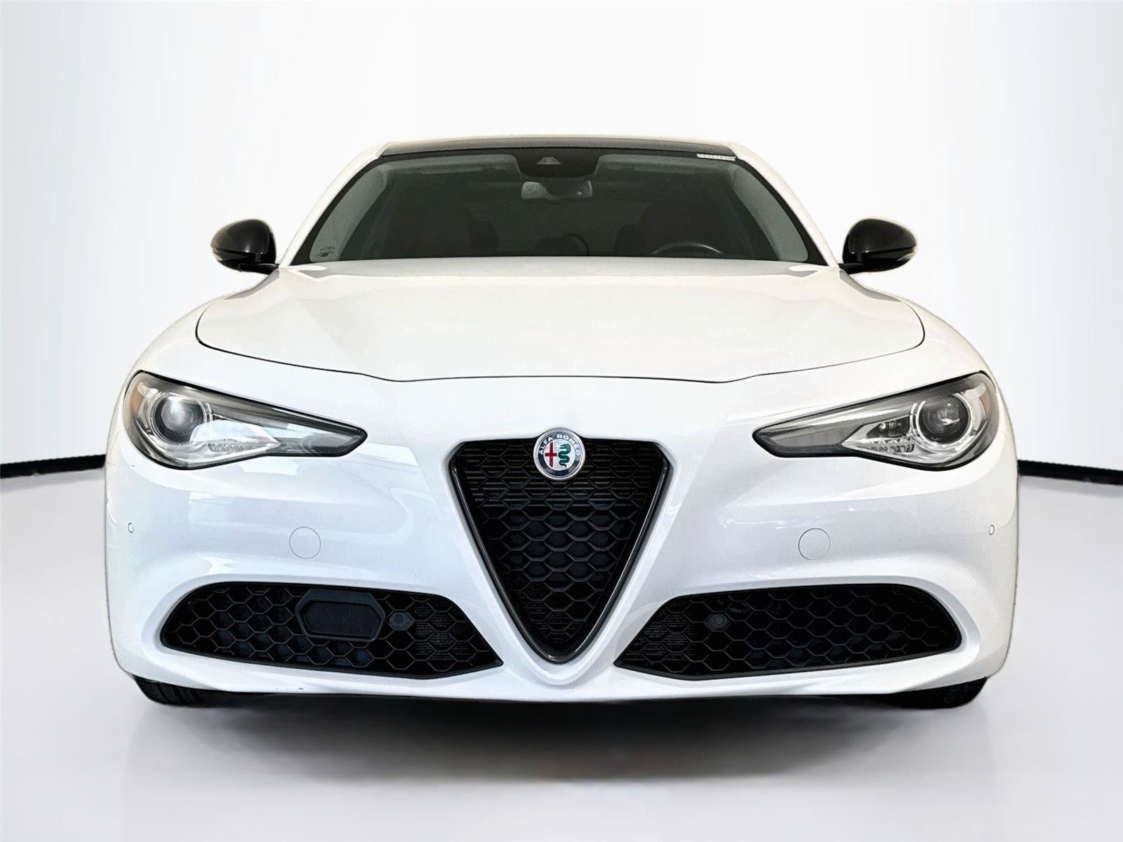 Used 2021 Alfa Romeo Giulia Ti w/ Nero Edizione AWD/4WD image 9