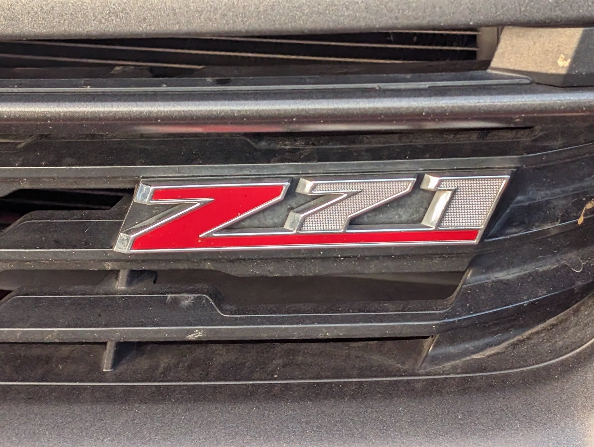 Used 2018 Chevrolet Colorado Z71 RWD image 2