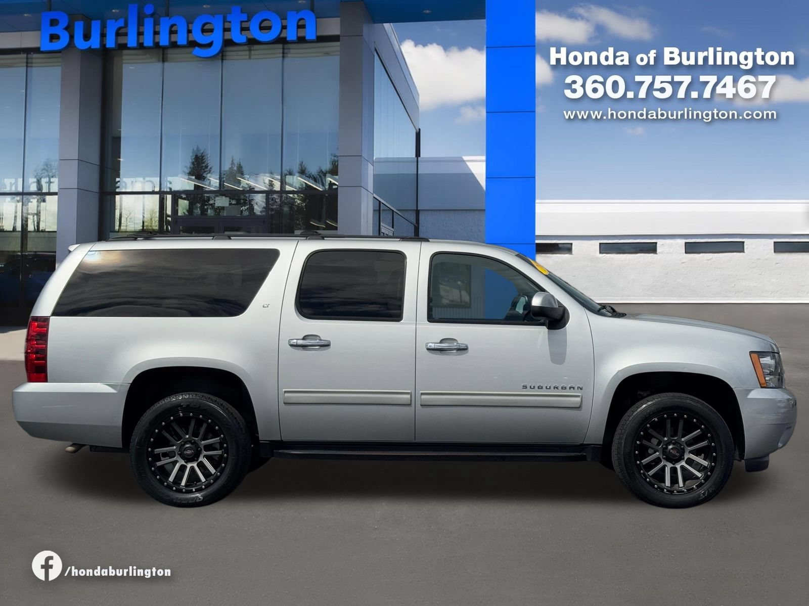 Used 2014 Chevrolet Suburban LT AWD/4WD image 7