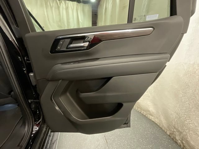 Used 2025 Chevrolet Tahoe LT AWD/4WD image 24